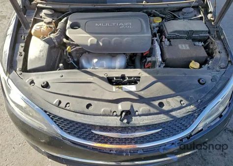 2016 Chrysler 200 Limited z USA, uszkodzony, nr VIN 1C3CCCAB5GN136213